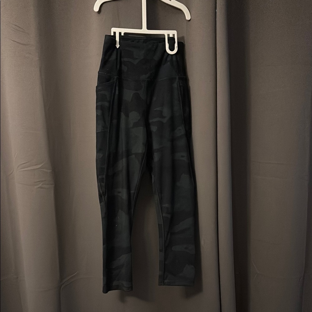 Gottex Black Leggings with Elegant Design